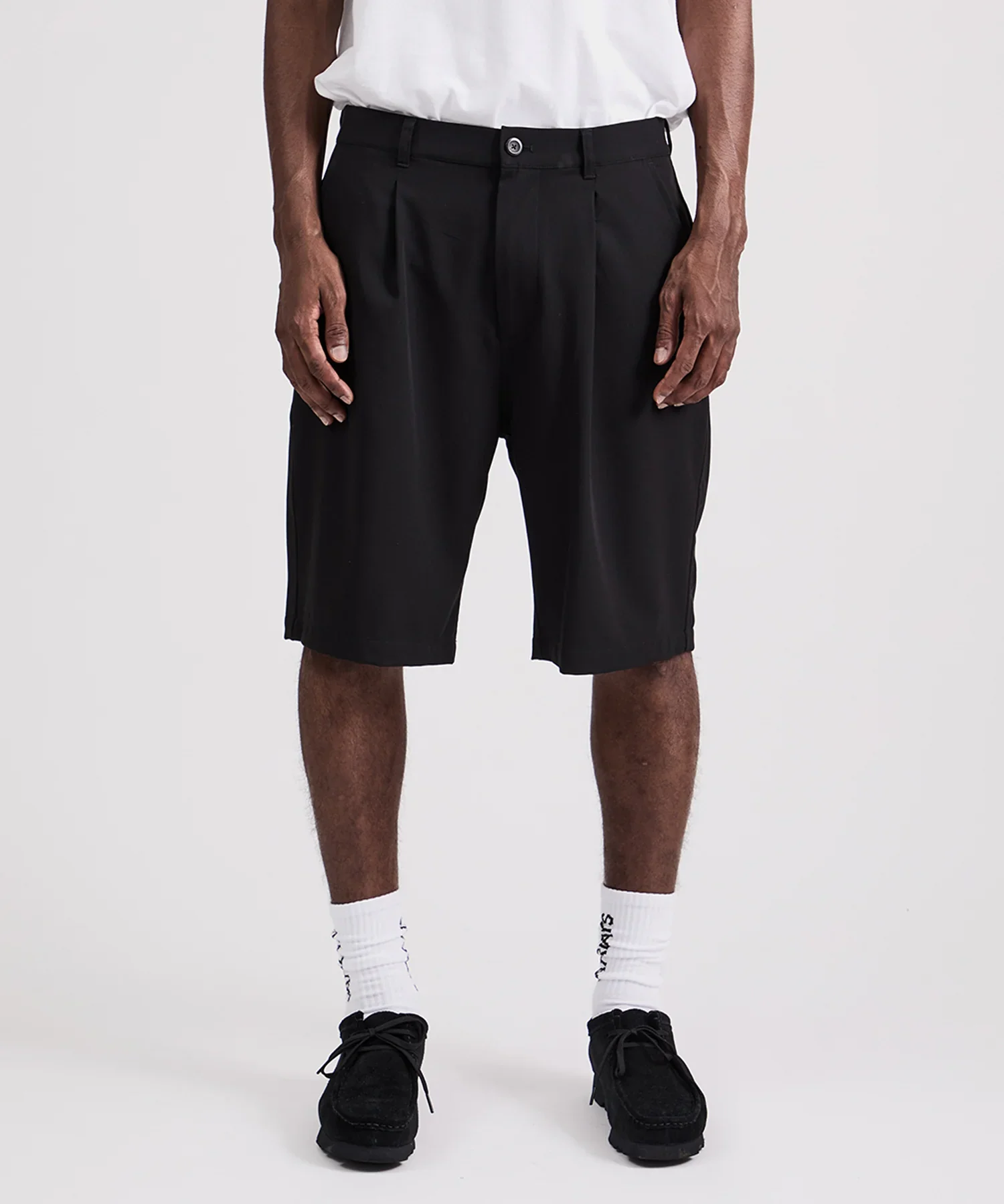 Chan Pleated Short - Black - Image 3