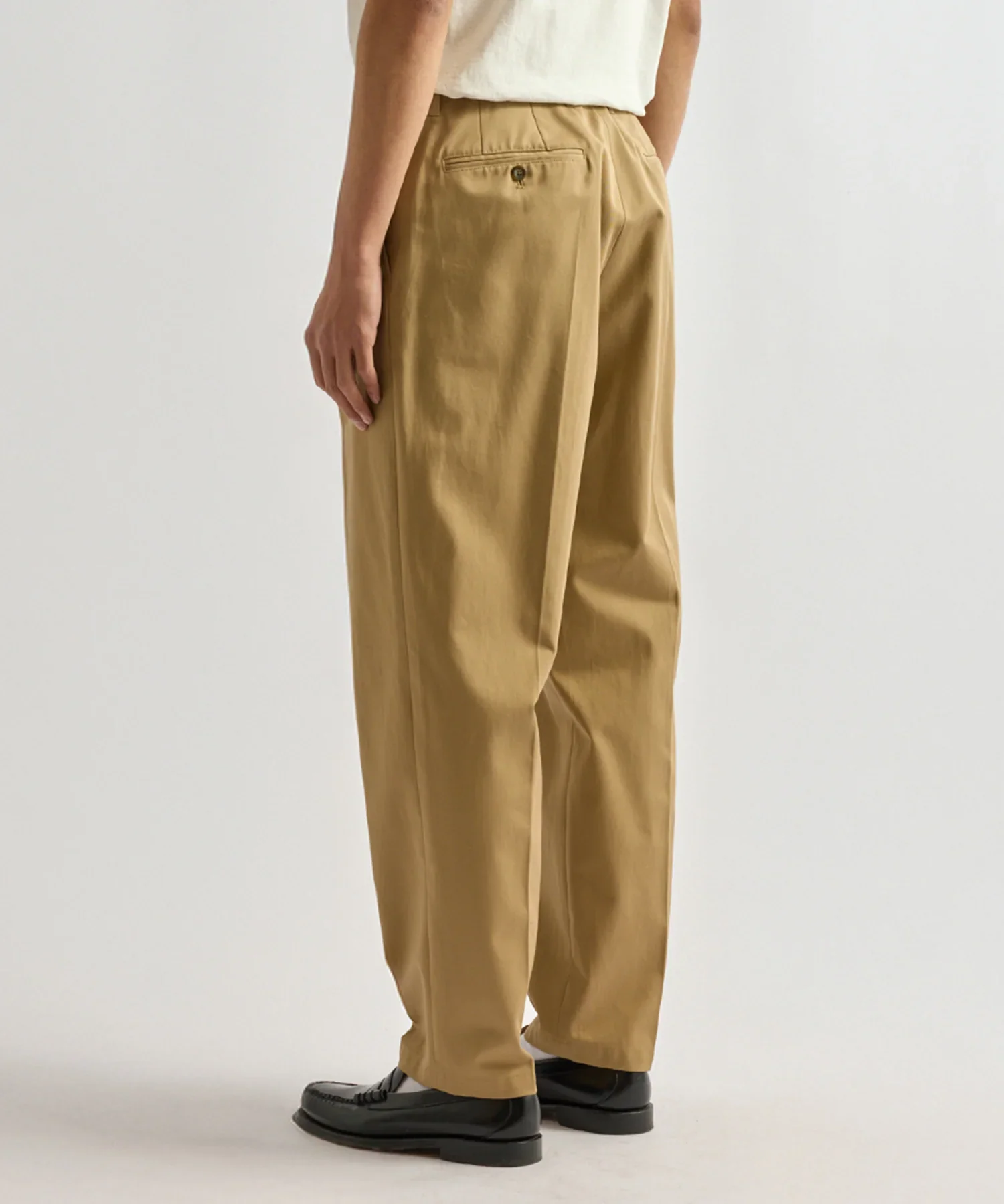 Dean One Tuck Pant - Beige - Image 4