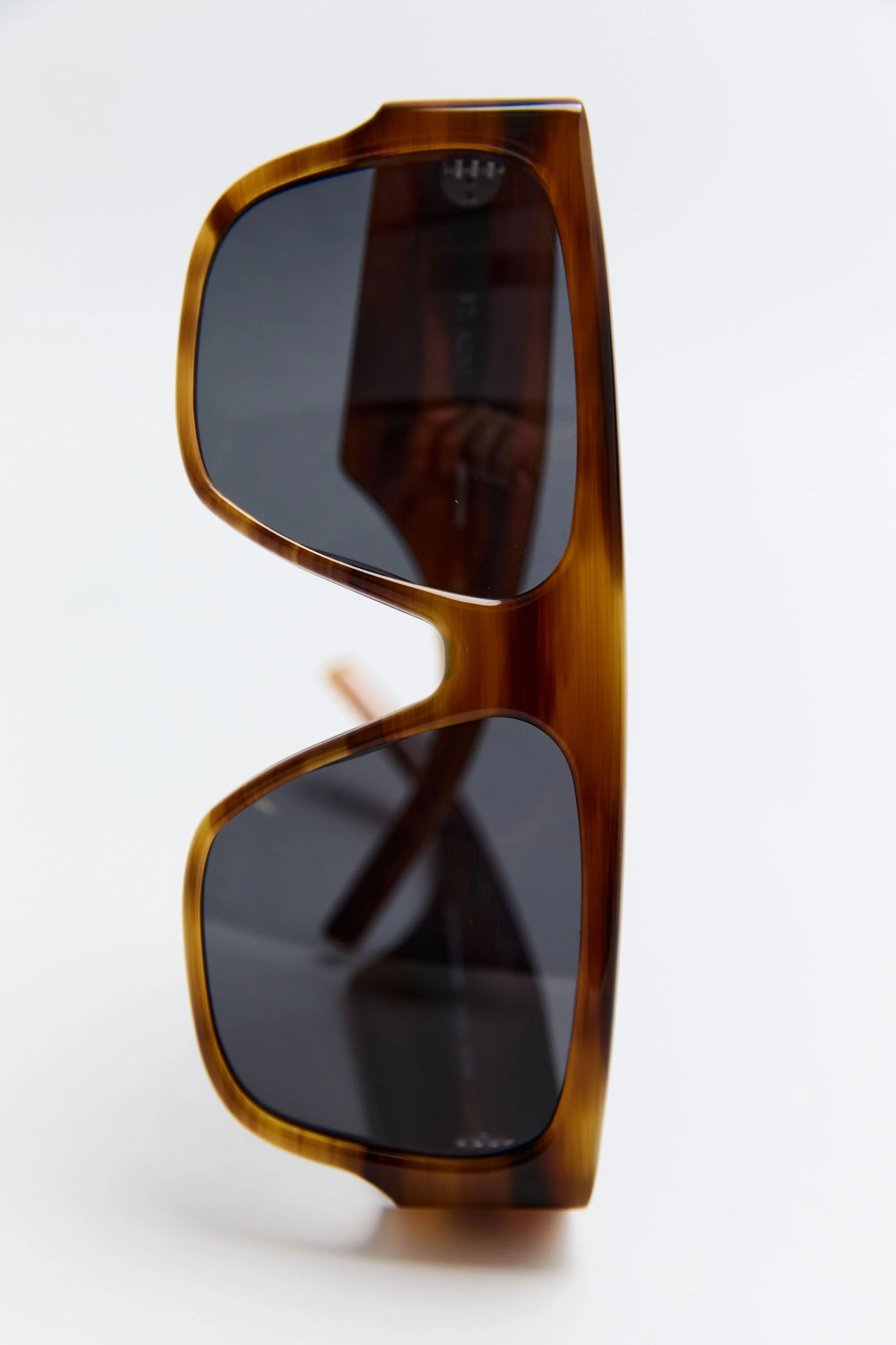 Linea Oversized Sunglasses - Tortoiseshell/Grey - Image 3