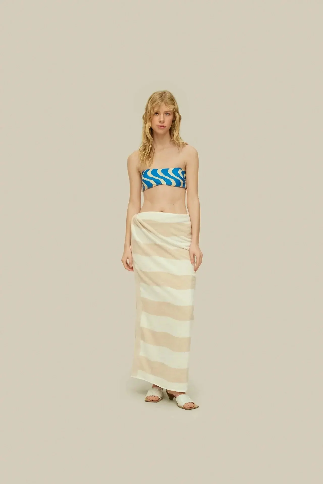 White Waver Towel - Image 2